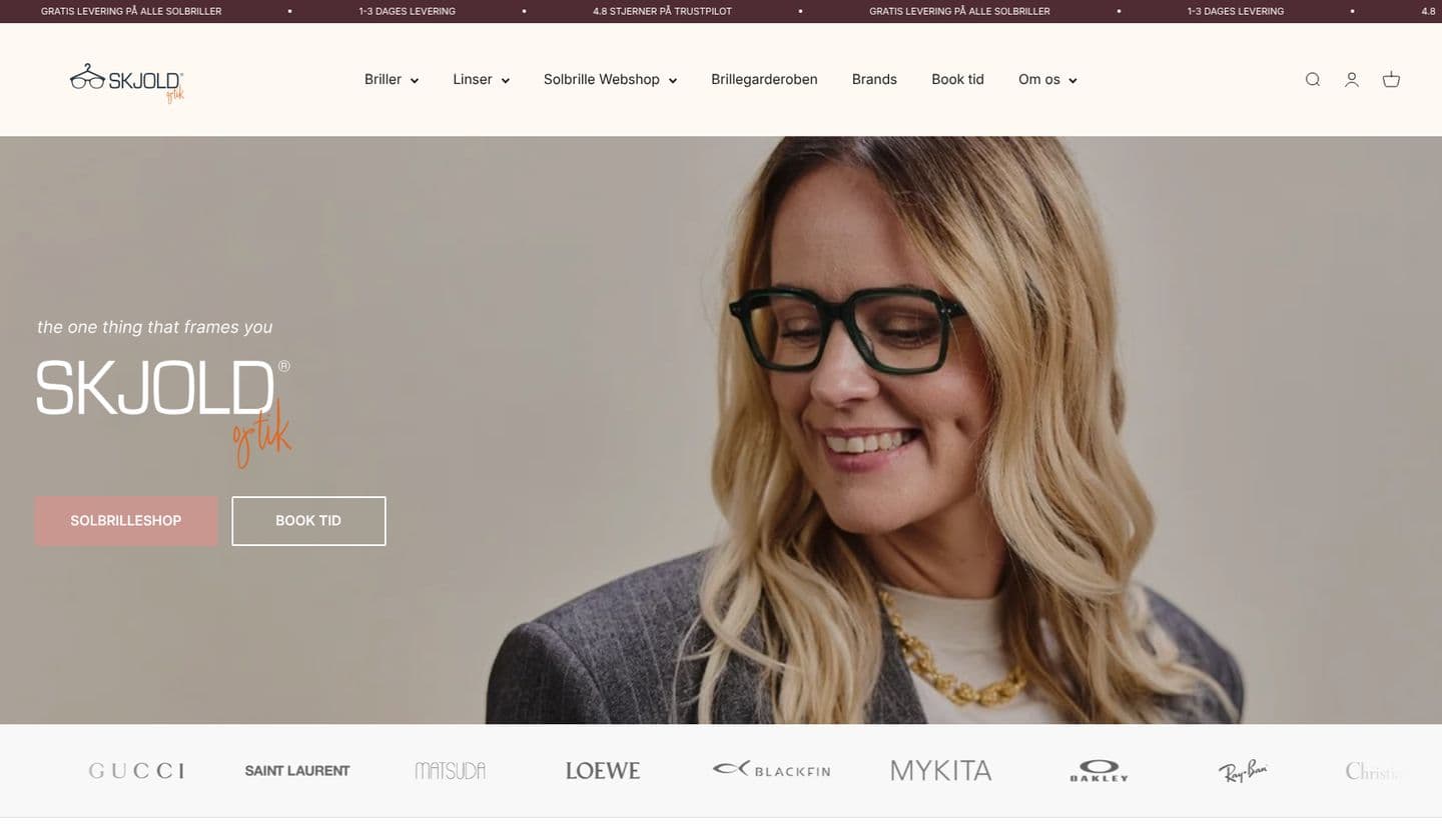 Forsiden af skjoldoptik.dk på en computer